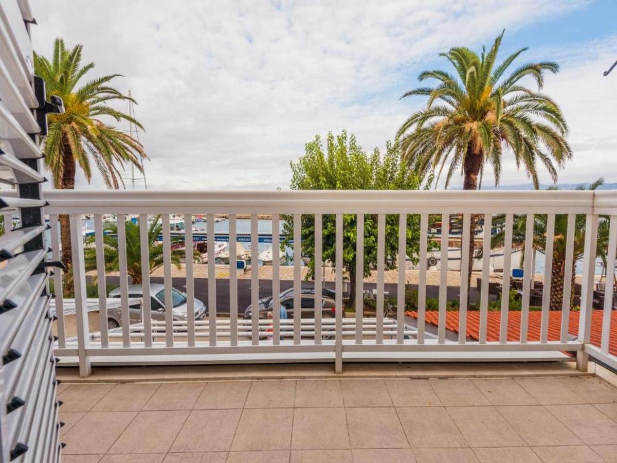 טרפאניי Guesthouse Aurora מראה חיצוני תמונה
