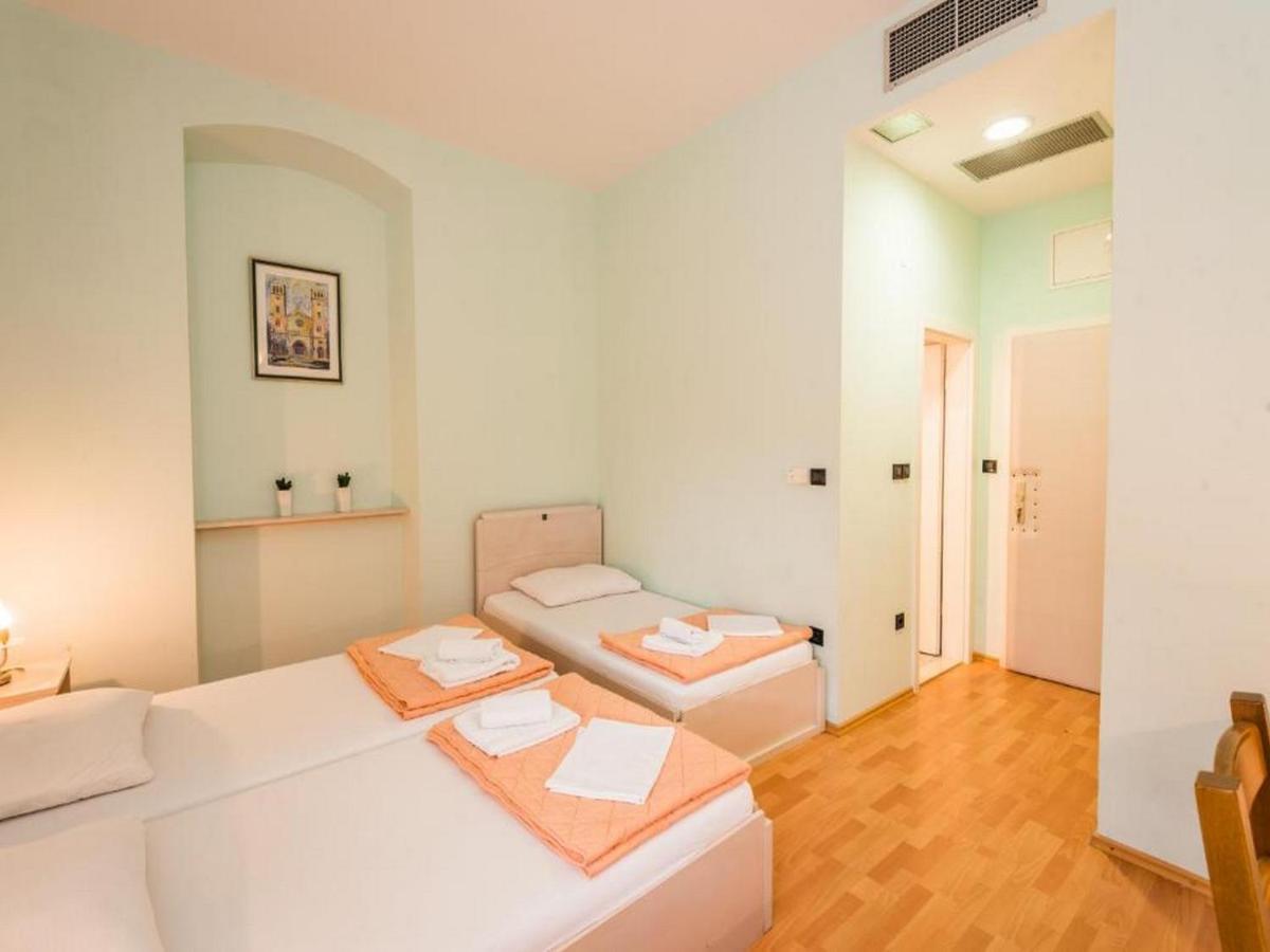 טרפאניי Guesthouse Aurora מראה חיצוני תמונה