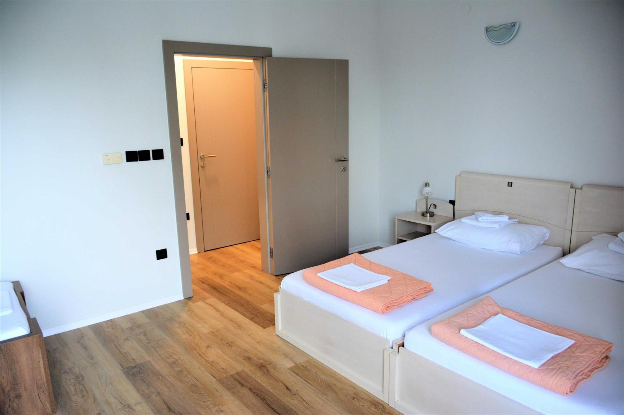 טרפאניי Guesthouse Aurora מראה חיצוני תמונה