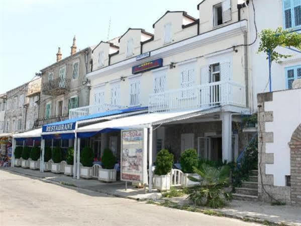טרפאניי Guesthouse Aurora מראה חיצוני תמונה